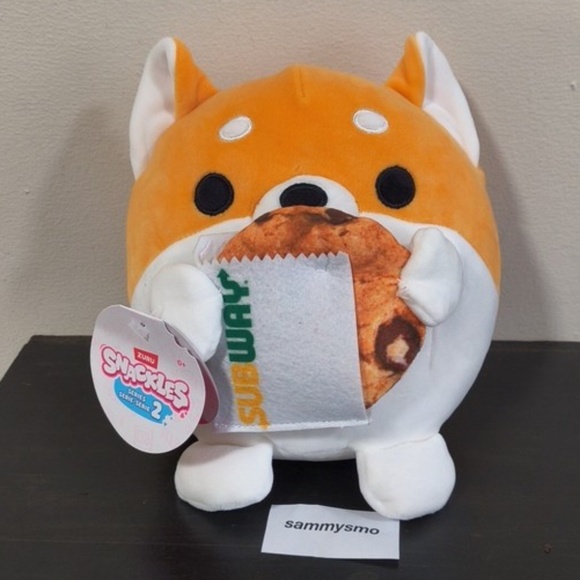 Zuru Snackles Series 2 Shaun The Dog Holding Subway Cookie 8" Plush NEW - Picture 1 of 6